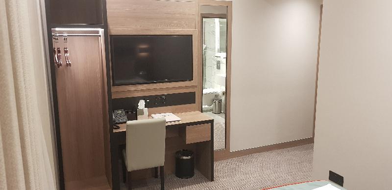 Merit Kensington Hotel - Oda