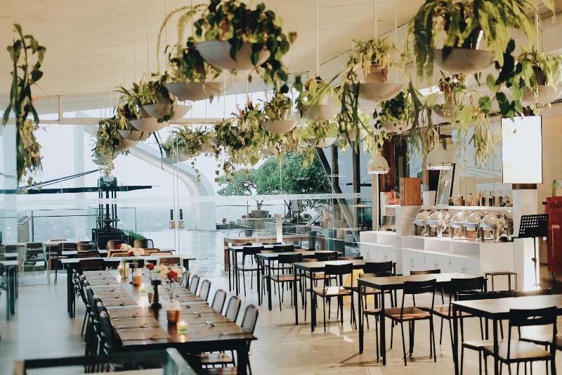 Pulang Ke Uttara - Restoran