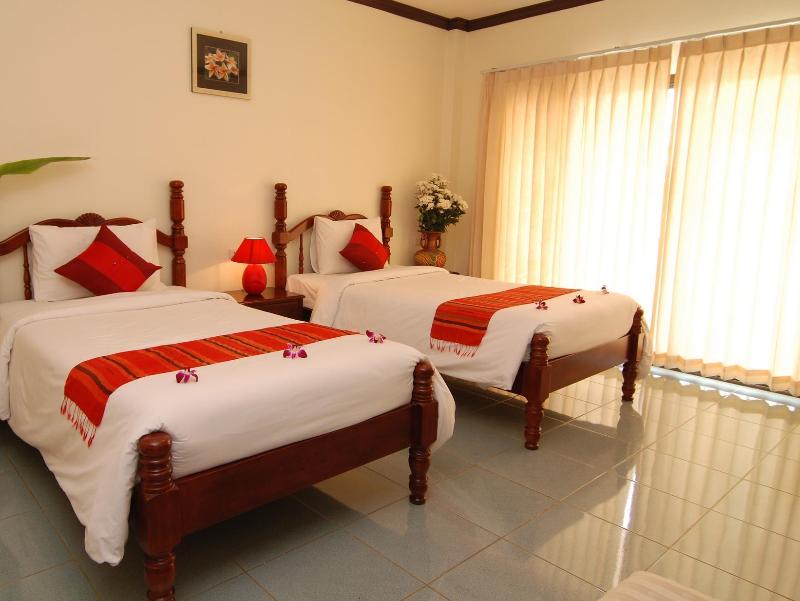 Lanta Seafront Resort - Genel