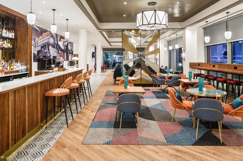 Ibis Styles London Heathrow East - Bar