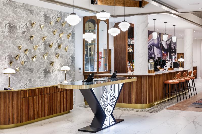 Ibis Styles London Heathrow East - Lobi