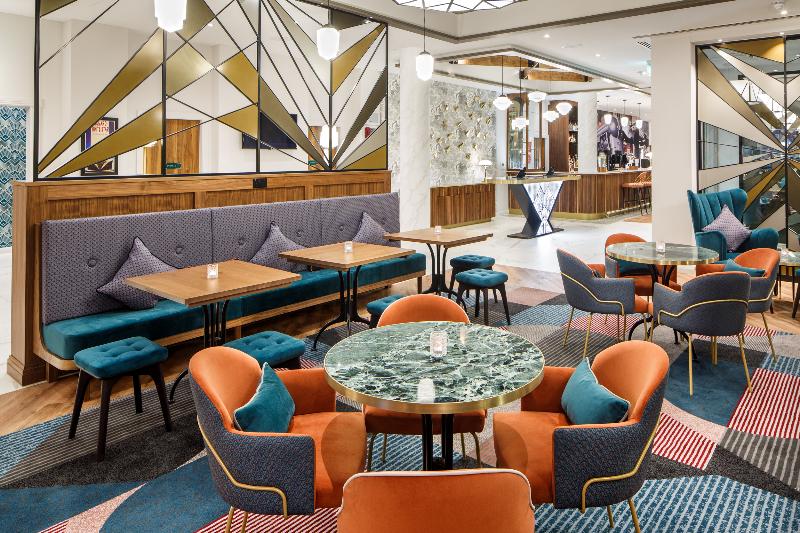 Ibis Styles London Heathrow East - Lobi