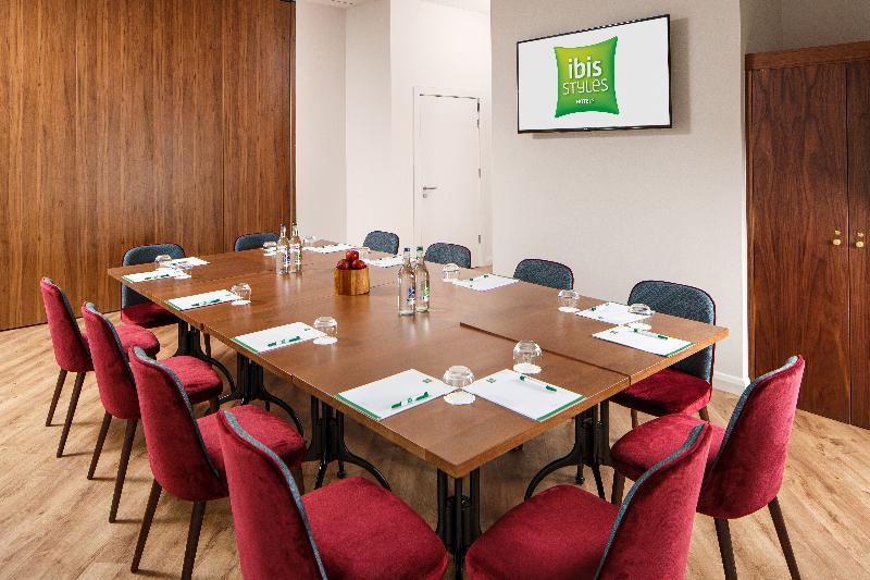 Ibis Styles London Heathrow East - Toplantı