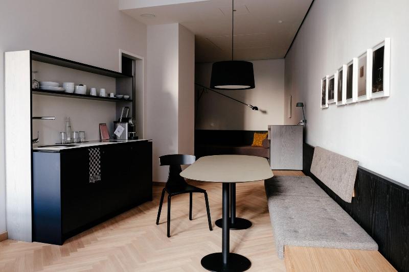 Melter Hotel Apartments - Oda