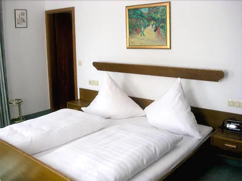 Hocher Hotel Cafe - Oda