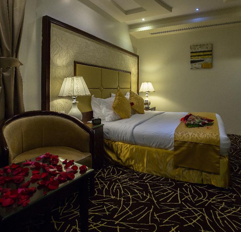 Rest Night Hotel Suites Al Hamra - Oda