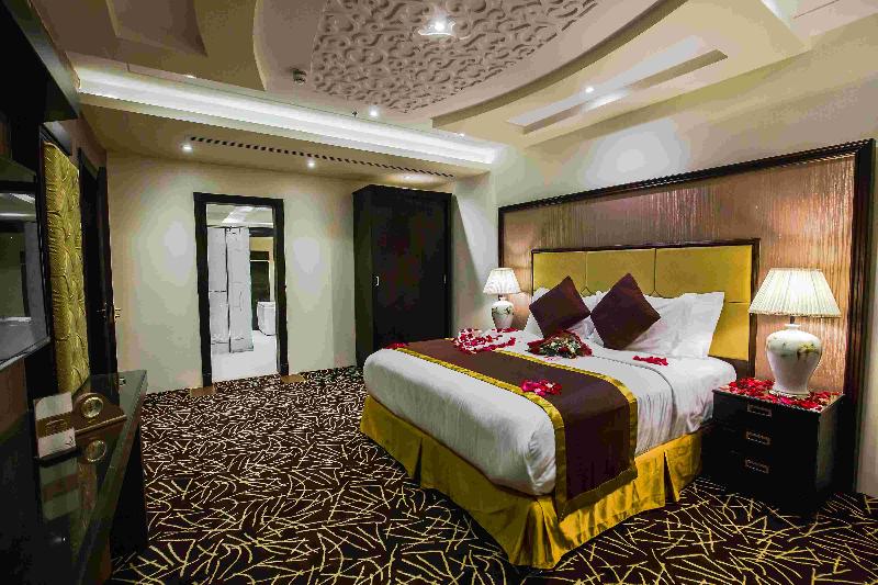 Rest Night Hotel Suites Al Hamra - Oda