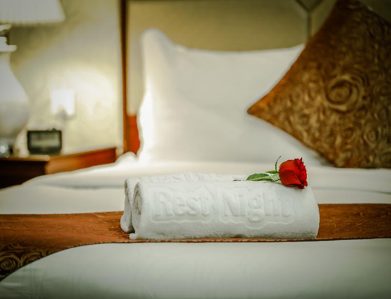 Rest Night Hotel Suites Al Hamra - Oda