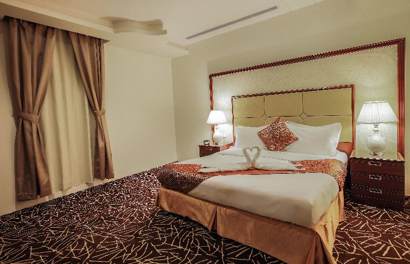 Rest Night Hotel Suites Al Hamra - Oda