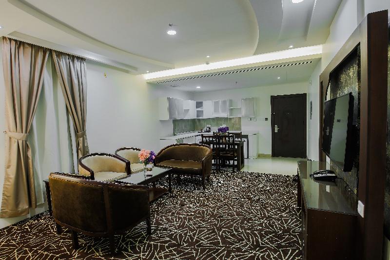Rest Night Hotel Suites Al Hamra - Oda