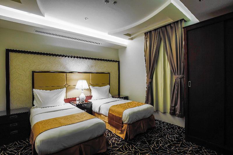 Rest Night Hotel Suites Al Hamra - Oda