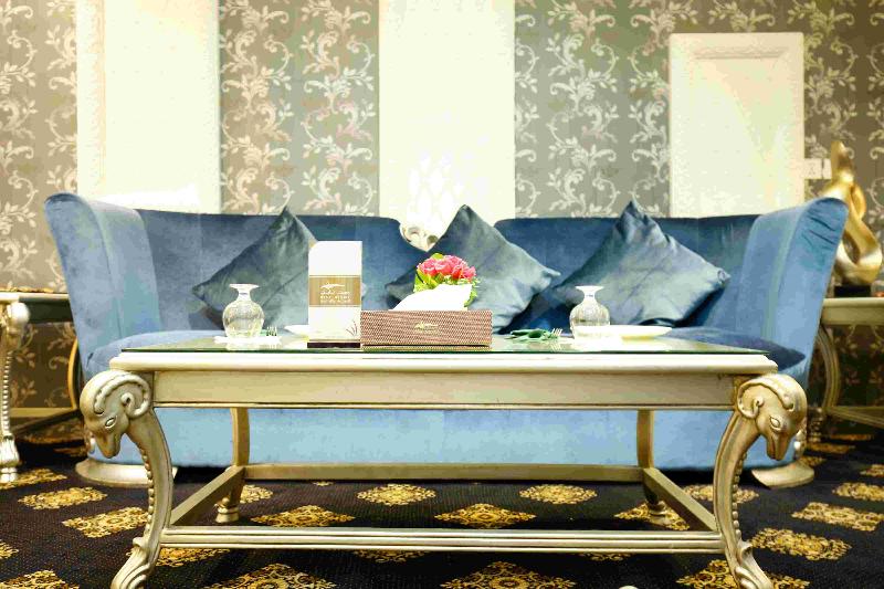 Rest Night Hotel Suites Al Hamra - Oda