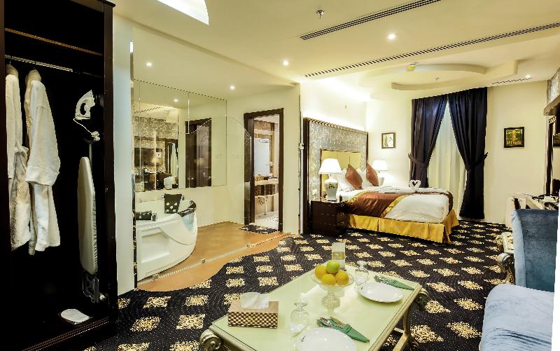 Rest Night Hotel Suites Al Hamra - Oda