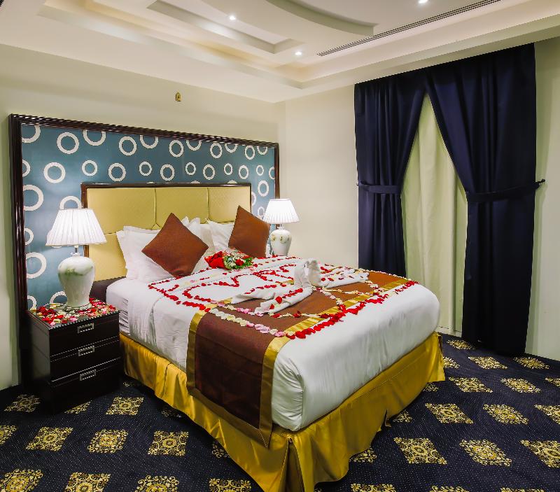 Rest Night Hotel Suites Al Hamra - Oda