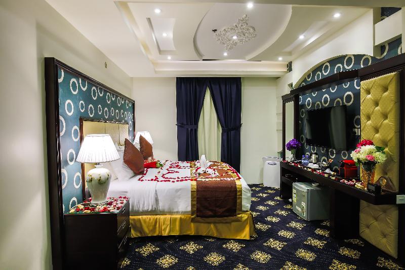 Rest Night Hotel Suites Al Hamra - Oda