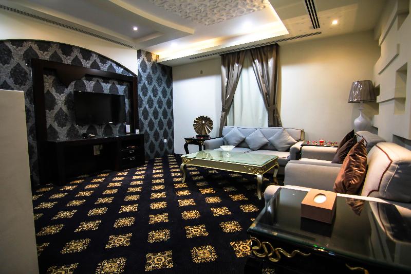 Rest Night Hotel Suites Al Hamra - Oda