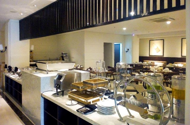 M Hotel Sorong - Restoran