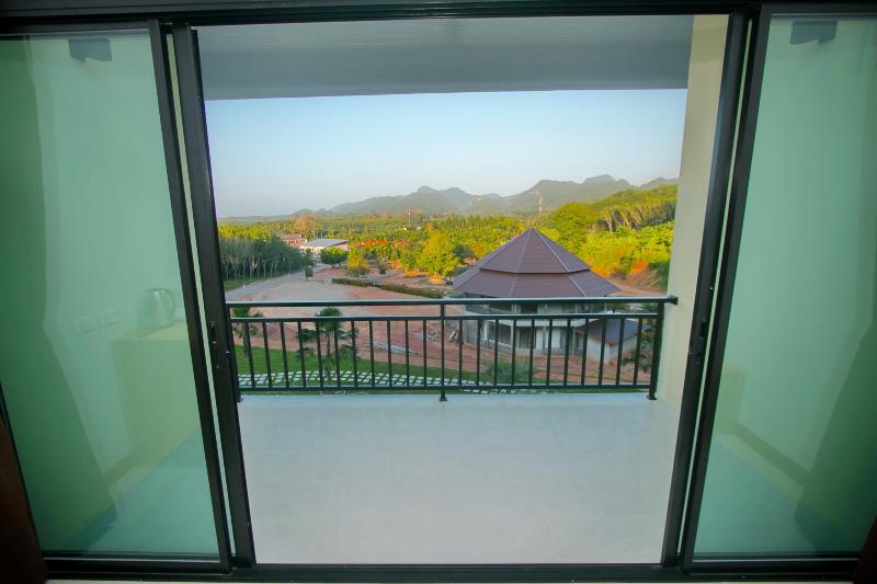 Takhun Mountain View Hotel - Genel