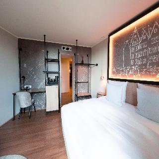 Hotel Wasserturm Cologne, Curio Collection fotoÄŸrafÄ±