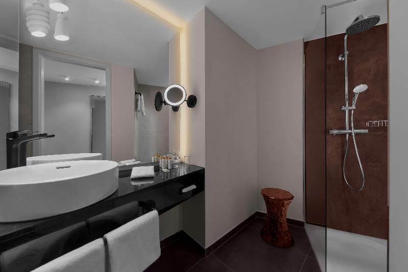 Hotel Wasserturm Cologne, Curio Collection - Oda
