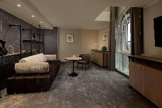 Hotel Wasserturm Cologne, Curio Collection fotoÄŸrafÄ±