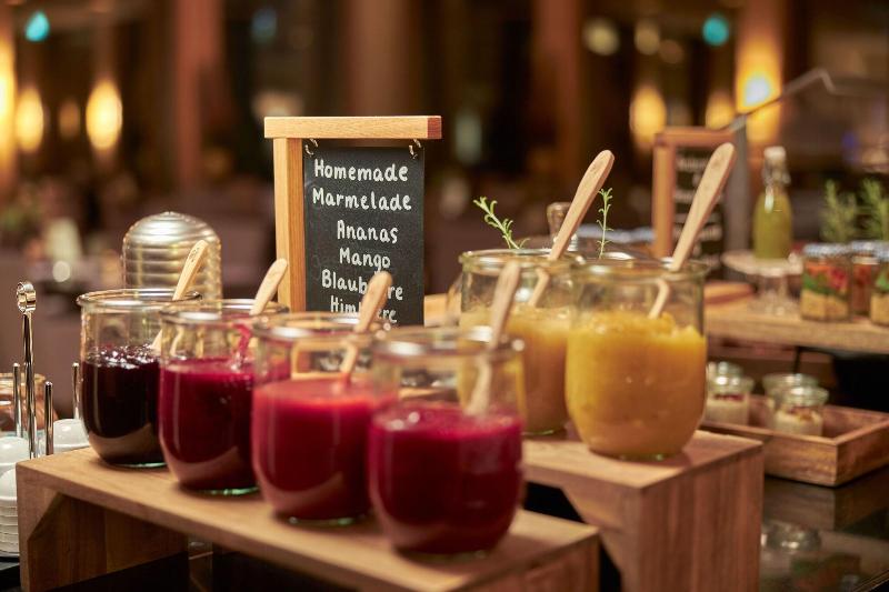 Hotel Wasserturm Cologne, Curio Collection - Restoran