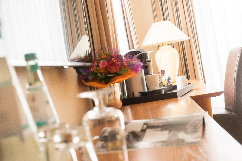 PhiLeRo Hotel Köln - Oda