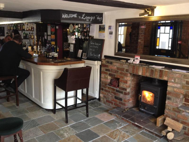Longs Inn Hotel - Bar