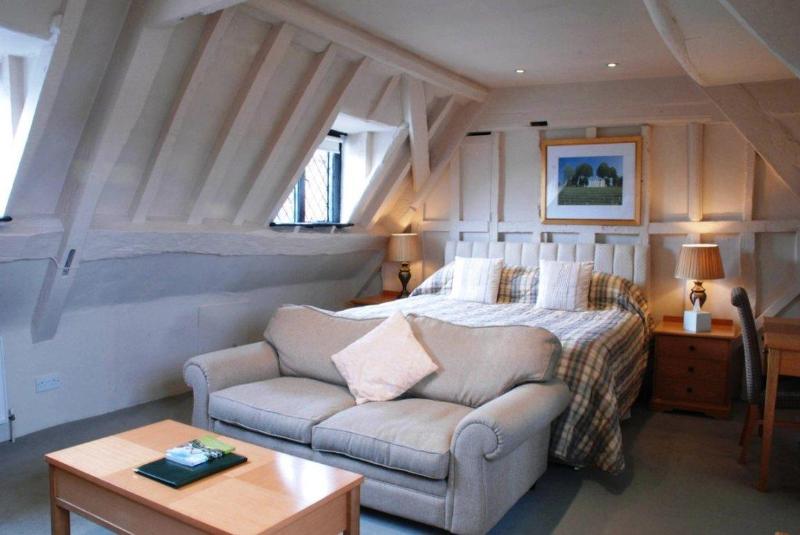Marlborough Arms Hotel - Genel