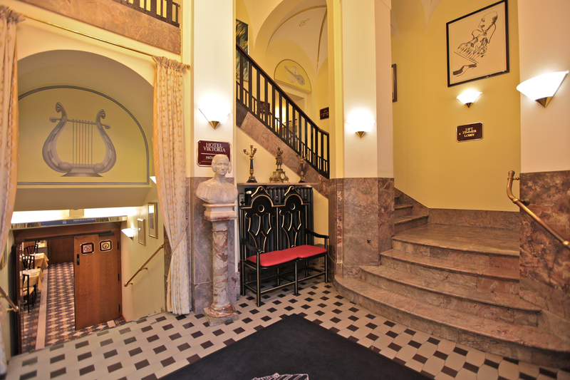 Hotel Viktoria - Lobi