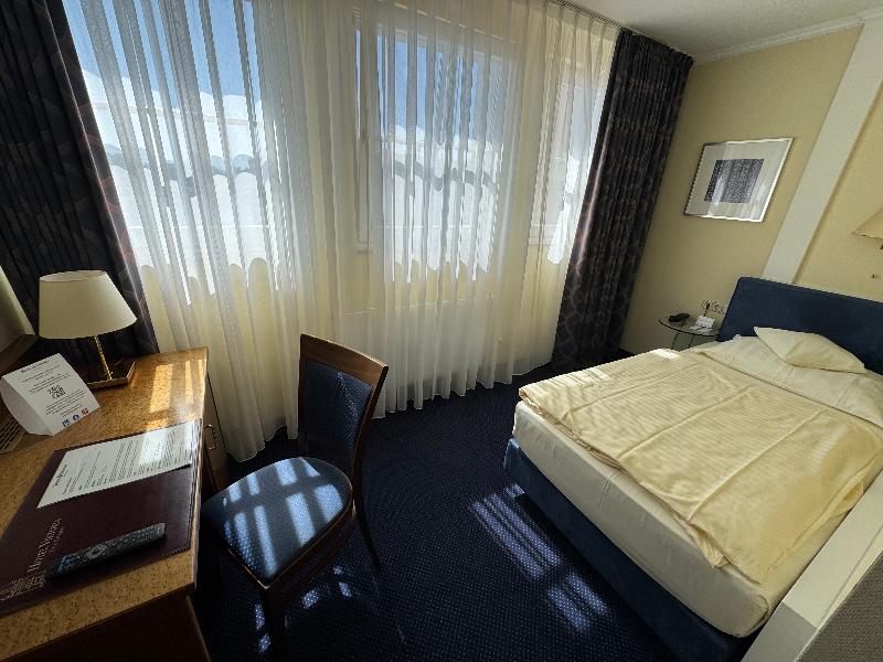 Hotel Viktoria - Oda