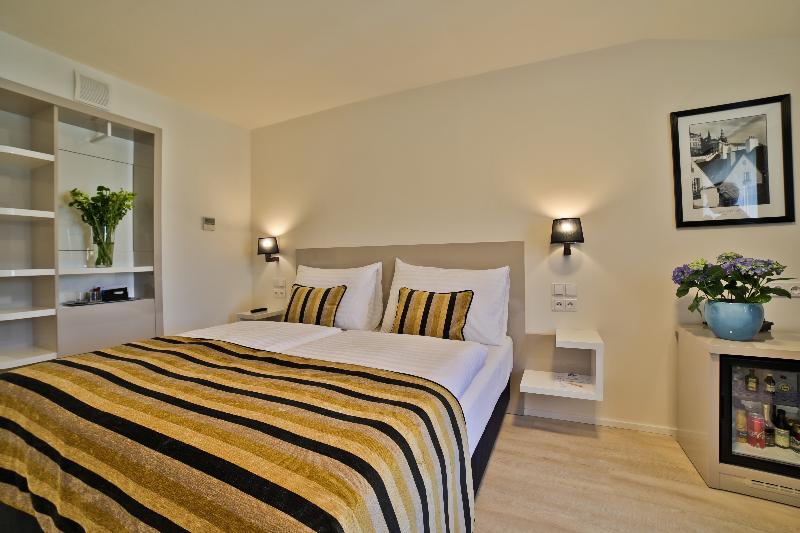 Ariston & Ariston Patio Hotel Prague - Oda