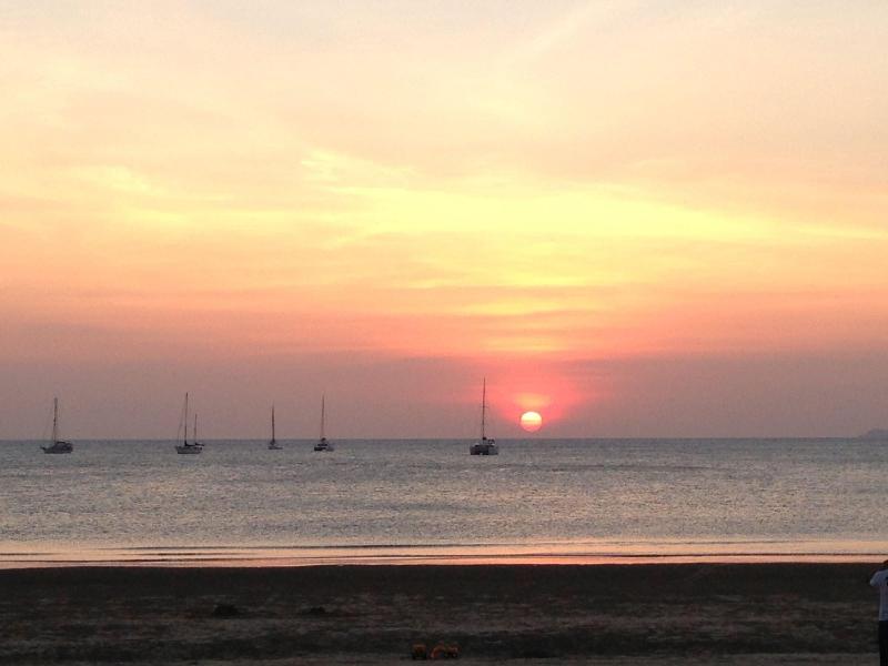 Noble House Beach Resort - Lobi