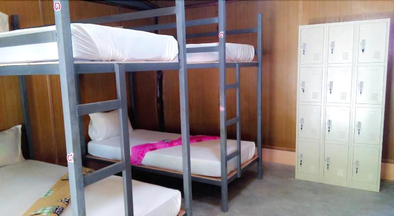 Funky Fish Hostel - Genel