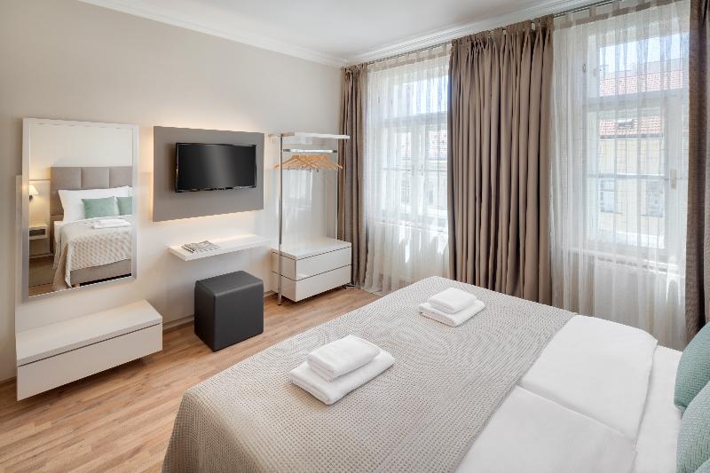 Louren Apartments - Oda