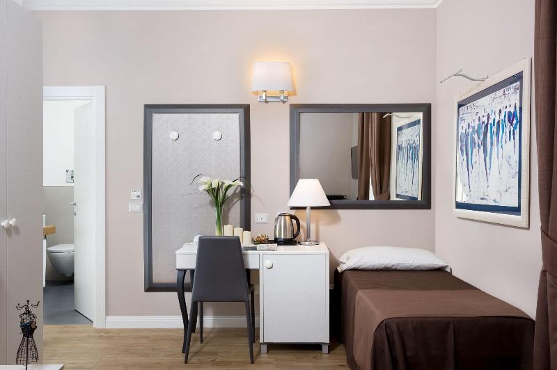Vico Rooms And Terrace - Oda