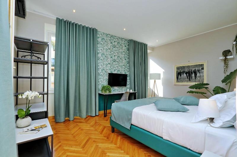 Vico Rooms And Terrace - Oda