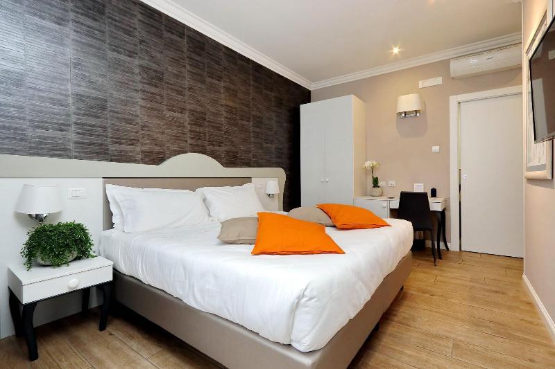 Vico Rooms And Terrace - Oda