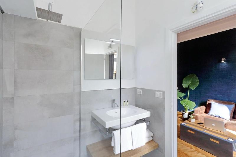 Vico Rooms And Terrace - Oda