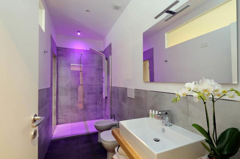 Vico Rooms And Terrace - Oda