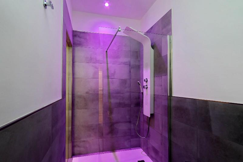 Vico Rooms And Terrace - Oda