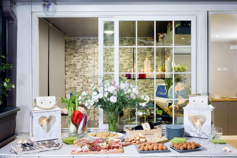 Vico Rooms And Terrace - Restoran