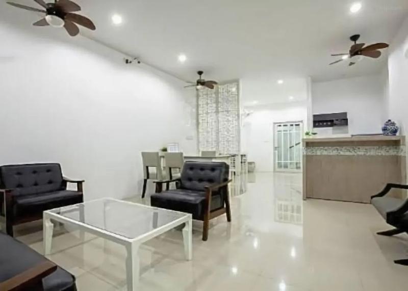 Number 4 Apartment - Lobi