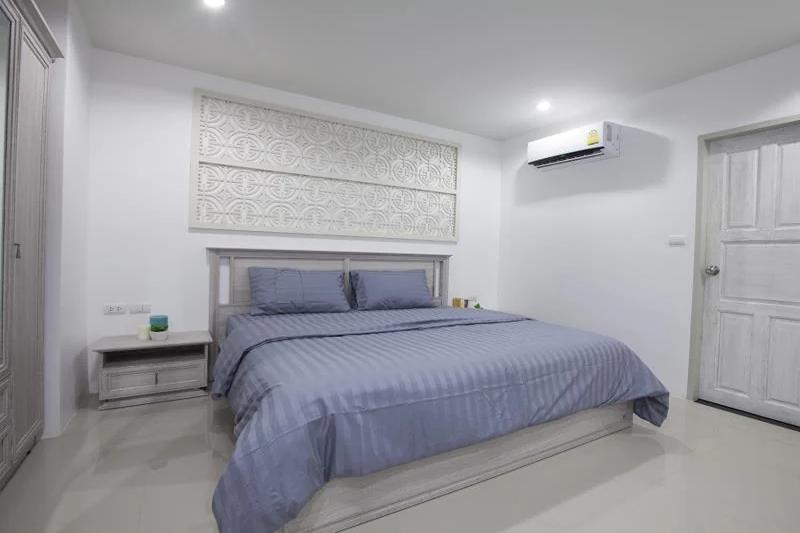 Number 4 Apartment - Oda