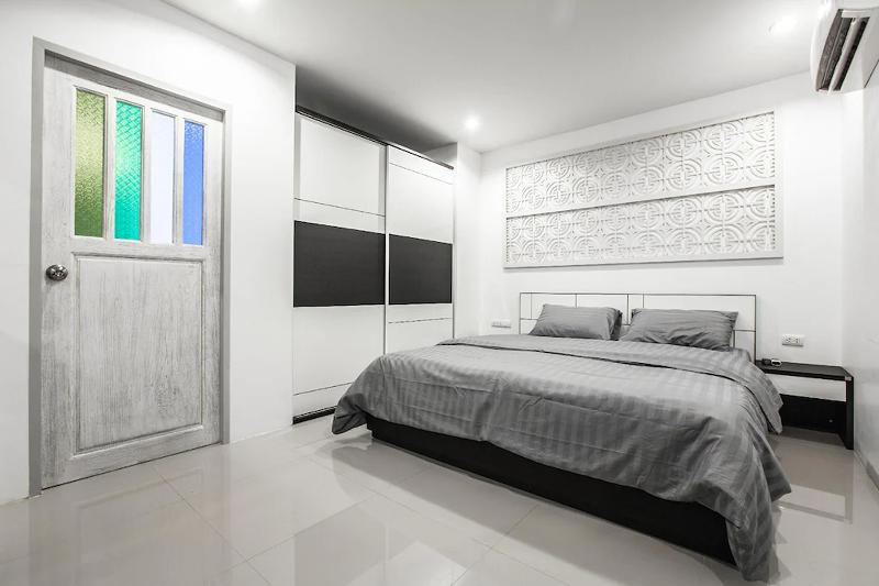 Number 4 Apartment - Oda