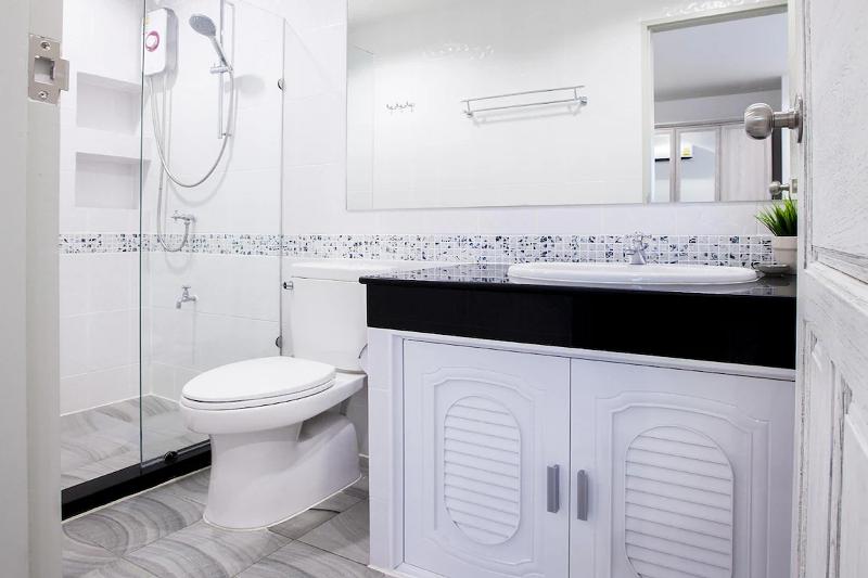 Number 4 Apartment - Oda