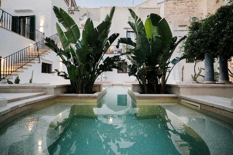 Palazzo Flora - Genel