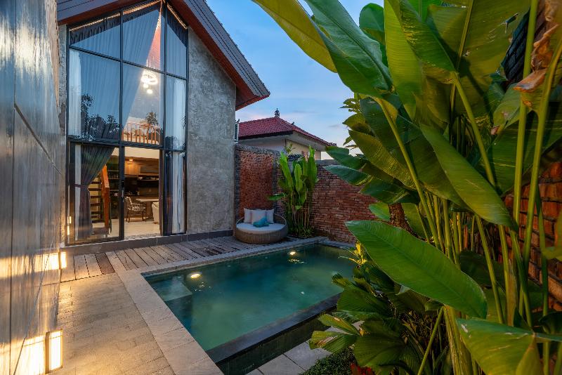 Utamas Keramas Villa - Havuz