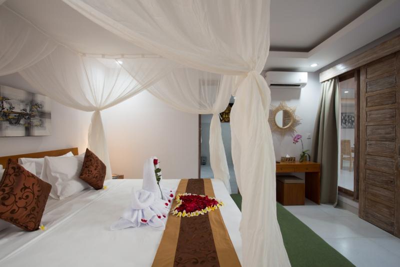The Awandari Villas Seminyak - Oda