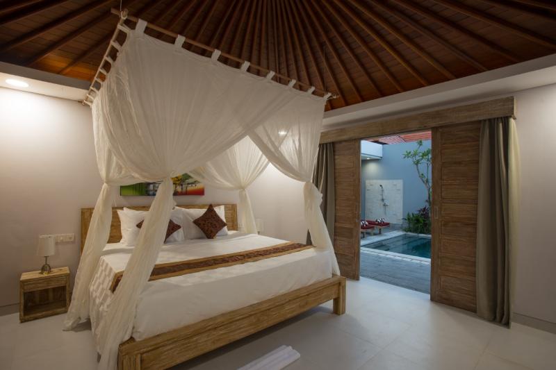 The Awandari Villas Seminyak - Oda